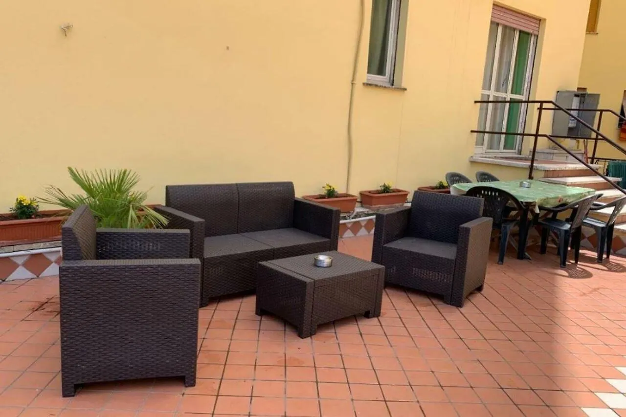 Cleopatra Guest House Rome