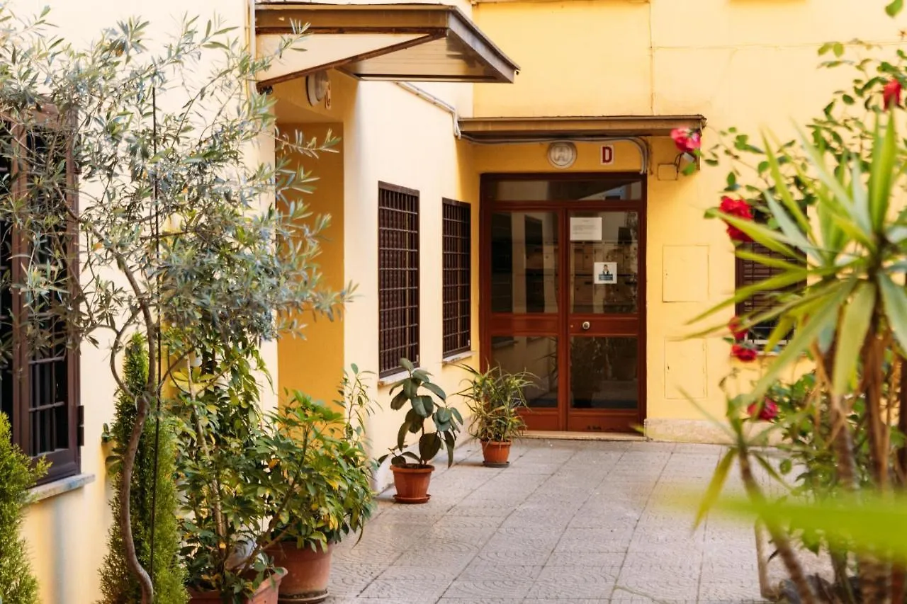 Cleopatra Guest House Rome