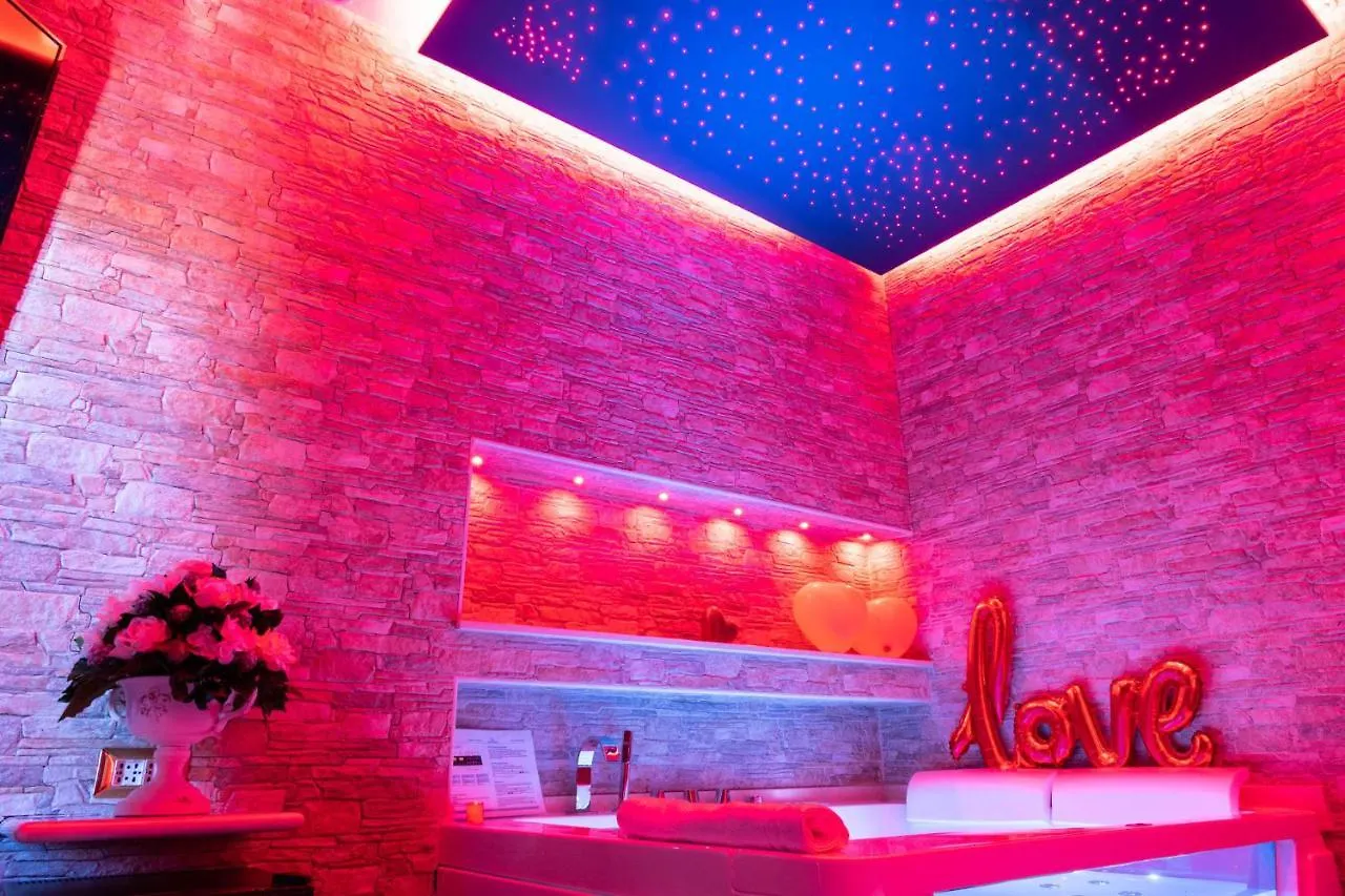 ***  Cleopatra Guest House Rome Italy